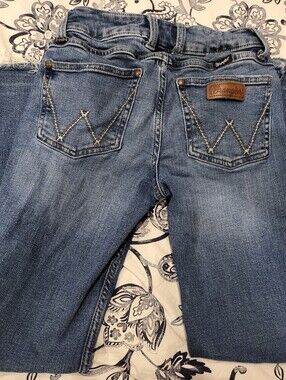 Wrangler Women's Retro Mae Jodie Midrise Blue Boot Cut Jeans